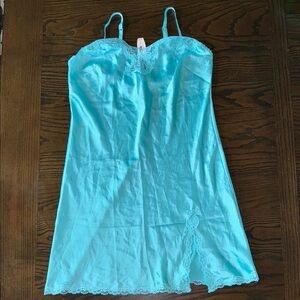 Elegant Blue Lace Chemise